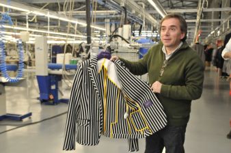 Joao Magalhaes recognized the risk of purchasing an all new automated cutting solution: “We require best-of-breed technology and service accordin...