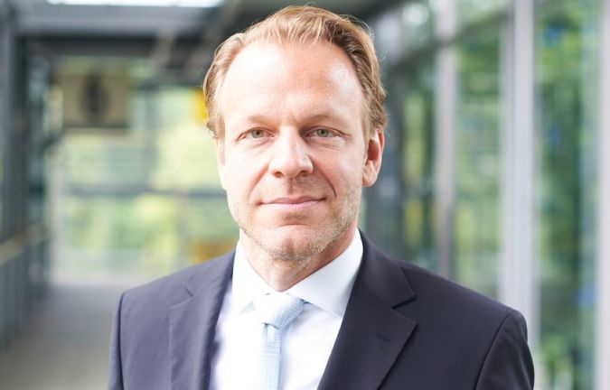 Jens-Klein-CEO-AMSilk--Online.jpg
