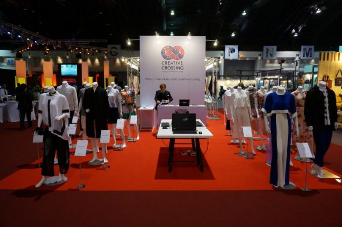 Creative Crossing - the project encourages trage of Fashion ans Textile products between Japan and Thailand
