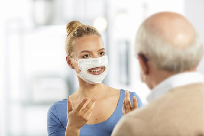 Hengst-pure-smile-Maske.jpg