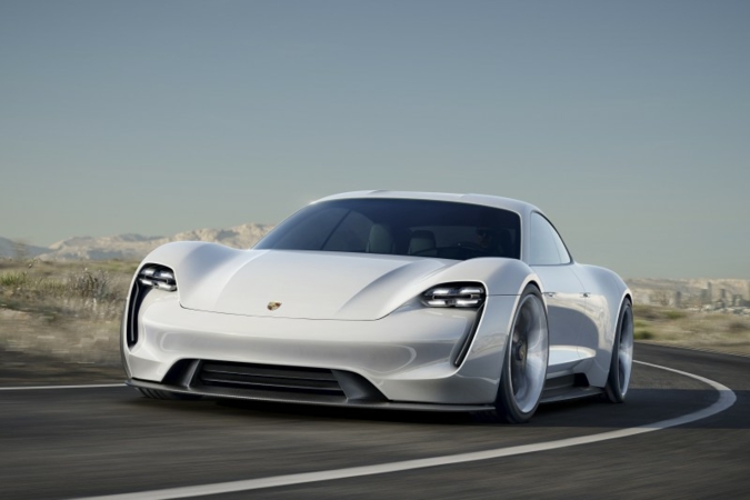 04.12.2015: Porsche: Grünes Licht für Mission E