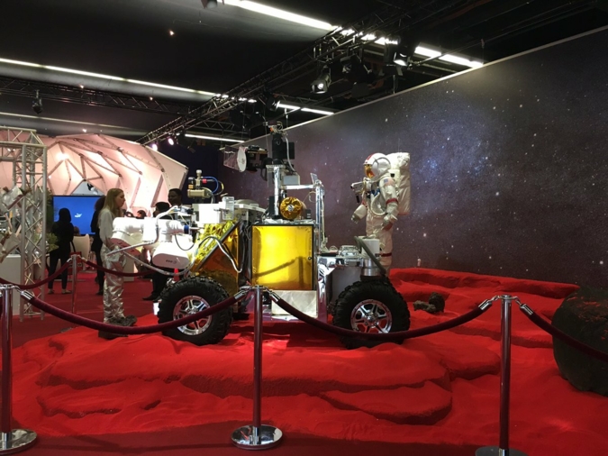 living in Space Techtextil Texprocess Hall 6.0