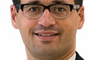 Dr-Ralph-Mennicke-Loepfe.jpg