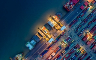 Containerschiff-Logistik.jpg