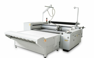 L-1200 Conveyor, perfectly suitable for automatic textile cutting directly from the roll
Photo: eurolaser
