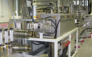 Hochtemperaturofen und Oberflächenbehandlungsstrecke der Carbonisierungsanlage Photo: ITCF
