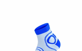 The new socks by Lowa are protecting the ankles Photo: Lowa