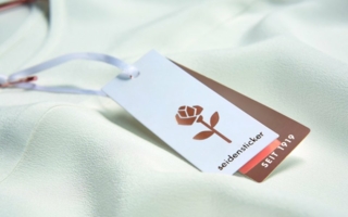 schwarze-Rose.jpg