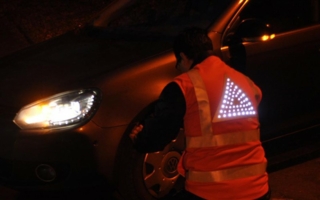 The actively shining reflective vest Photos: TITV Greiz