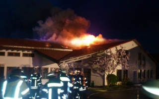 Bei dem Brand ist hoher Schaden in der Fertigung und im Vaude Kinderhaus entstanden.
Photo: Vaude