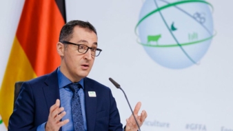 Cem-zdemir-Bundesminister.jpg