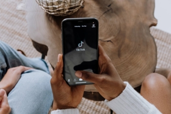 Smartphone-TikTok.jpg