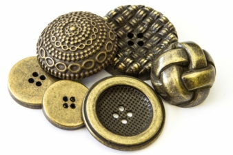 Sophisticated designs for buttons made from metal and natural materials, as presented by Butonia-Kahage Photo: Butonia-Kahage