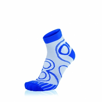 The new socks by Lowa are protecting the ankles Photo: Lowa