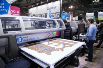The dress could also be produced on the Avalanche Hexa for large format printing