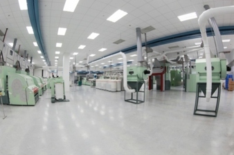 Das neue Spinnzentrum bietet Know-how von der Faser bis zum Stoff basierend auf umfassenden technologischen Versuchen Photos: Rieter